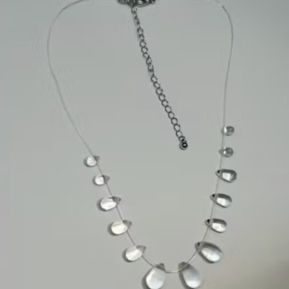 NWT WATER DROP NECKLACE/BRACELET AND EARRING BUNDLE - Picture 10 of 11